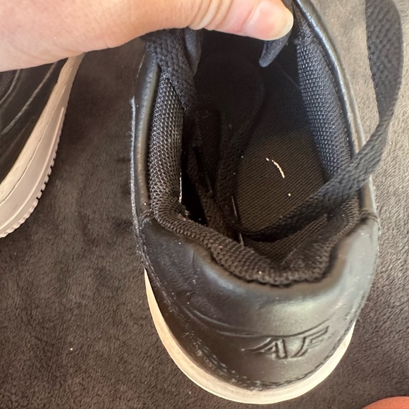 Nike Air Force 1 Sage Low in Black and White - Picture 9 of 11